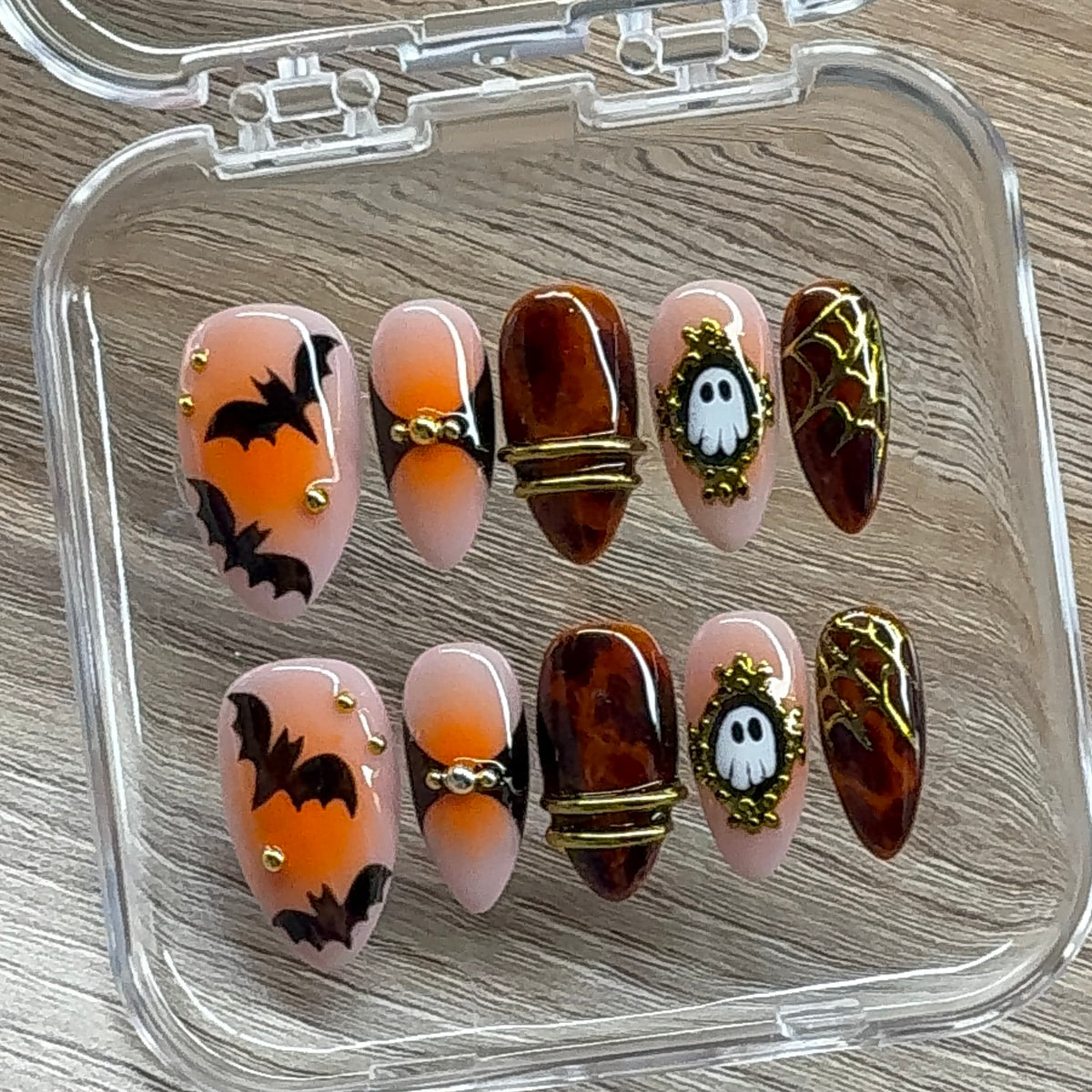 Luxe Hallows
