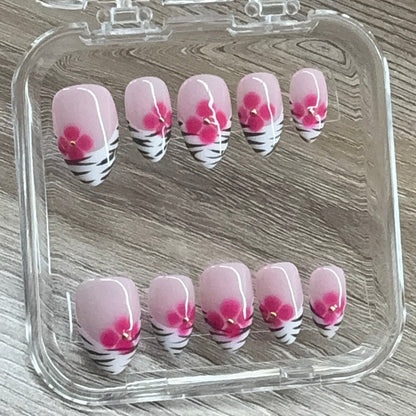 Press-On Toe Nail Set